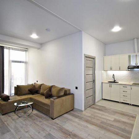 New Apartment In Yerevan City Center 외부 사진